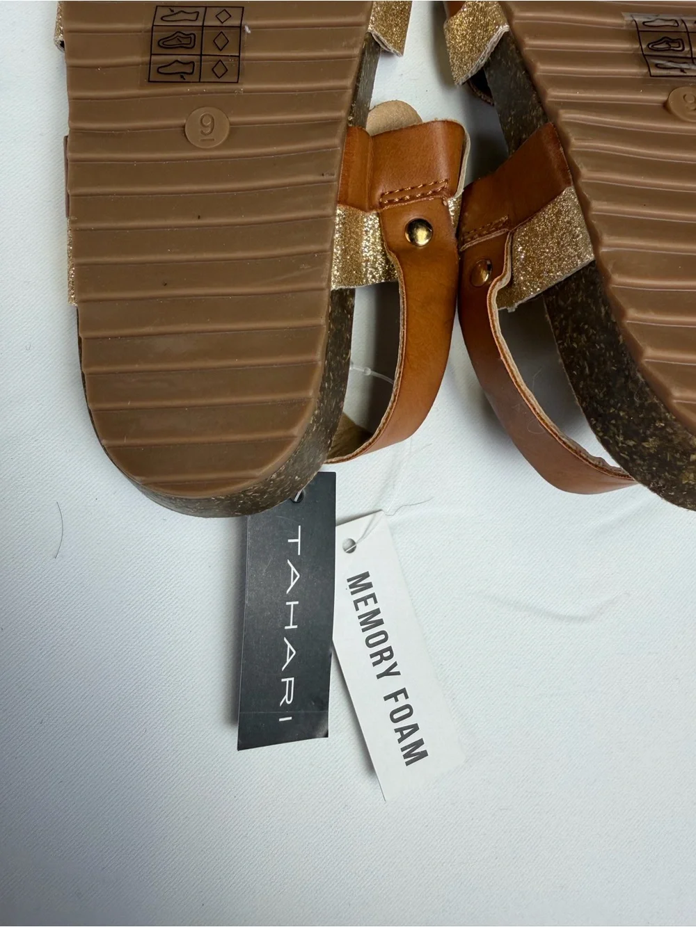 Tahari Girls  Brown & Gold Glitter Braided Sandals Memory Foam / NWT size 9
